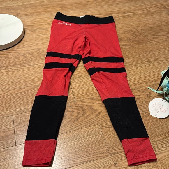 Sweet Peach apparel scrunch bum leggings size small red and black - Picture 2 of 10
